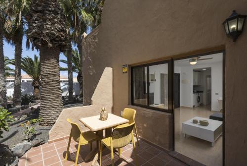 Home2Book Sunny Terrace & Pool Apt in Corralejo