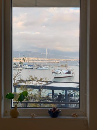 Zefi's Loft - Sea View in Piraeus