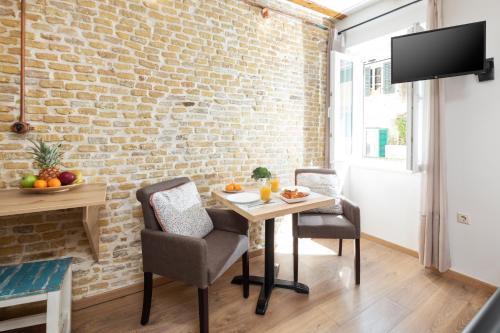 Vanilla by Life Homes