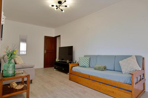 Sardine Holidays I com varanda e vista mar