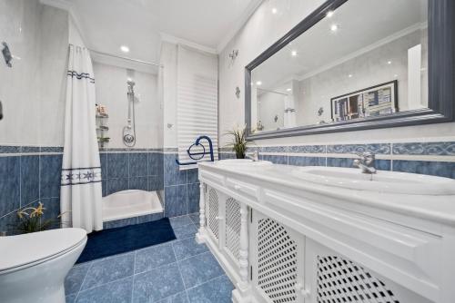 Luxury Living in Marbella Exclusive Villa RDR491