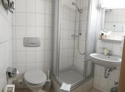 Koupelna v ubytování Garni Hotel Adler Post