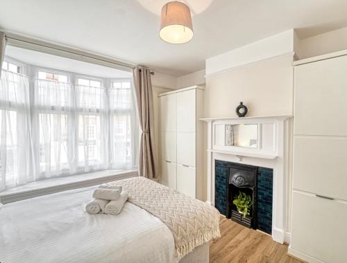 Ένα ή περισσότερα κρεβάτια σε δωμάτιο στο Tything 1 Bed Apartment, Free Parking, Worcester