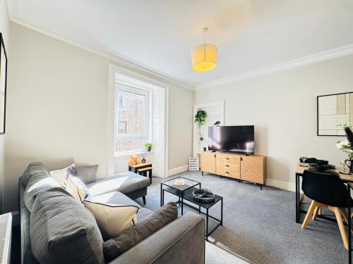 Elegant City Centre Apartment photo 6