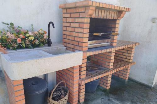 Kemudahan BBQ tersedia untuk tetamu di apartmen