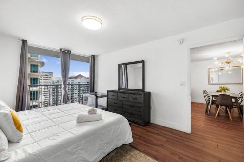 Exclusive 1BR Apartment on 35th floor photo 18