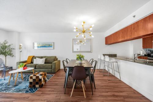 Exclusive 1BR Apartment on 35th floor photo 16