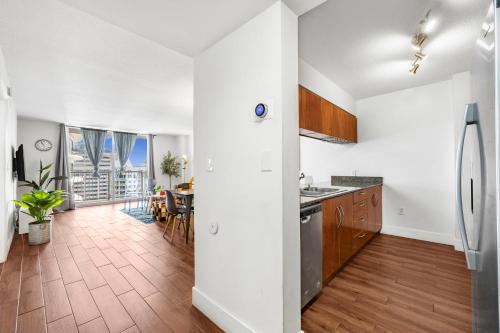 Exclusive 1BR Apartment on 35th floor photo 25