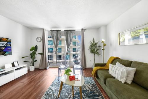 Exclusive 1BR Apartment on 35th floor photo 13