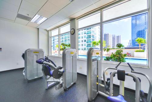 Exclusive 1BR Apartment on 35th floor photo 37