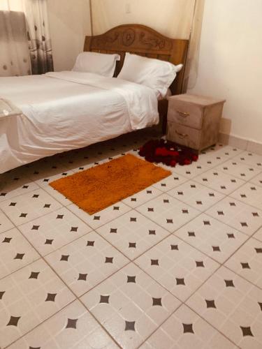 Postel nebo postele na pokoji v ubytování Malias furnished apartment