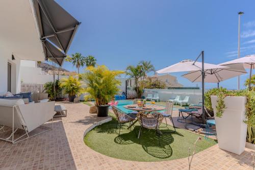 Bungalow apartment with private pool & ocean views