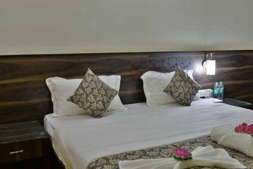 Katil atau katil-katil dalam bilik di 3BHK Luxury Villa near Calangute Beach