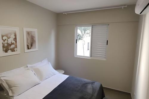 Fotografija v galeriji nastanitve 2 quartos com ar e garagem - 104 v mestu Londrina