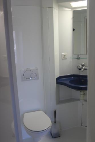 Ένα μπάνιο στο Hôtel du Soleil