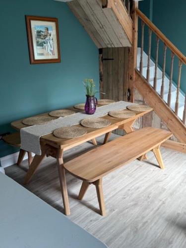 Brand New Stylish Converted Coach House in Cardiff photo 5