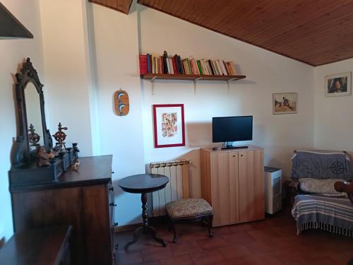 Μια τηλεόραση ή/και κέντρο ψυχαγωγίας στο GUEST HOUSE CASA ANNABELLA