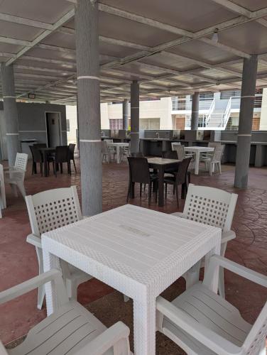 Restoran atau tempat lain untuk makan di Ciudad Flamingo, Karnak