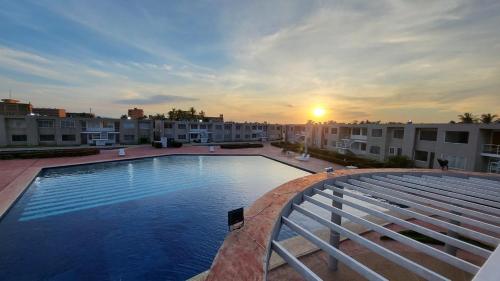Kolam renang di atau dekat dengan Ciudad Flamingo, Karnak