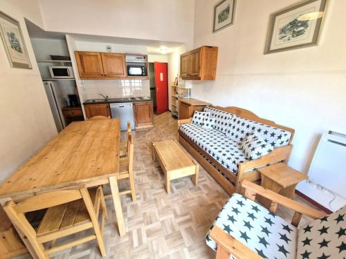 Photo de la galerie de l'établissement Résidence Le Cheval Blanc - Bel appartement 3 pièces 6/7 personnes 45 m² MAE-2917, à Modane