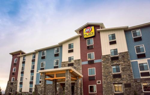a hotel with a sign on the front of it at My Place Hotel-Boise/Meridian, ID in Meridian