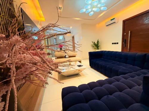 Χώρος καθιστικού στο Tastefully furnished two bedrooms Lekki