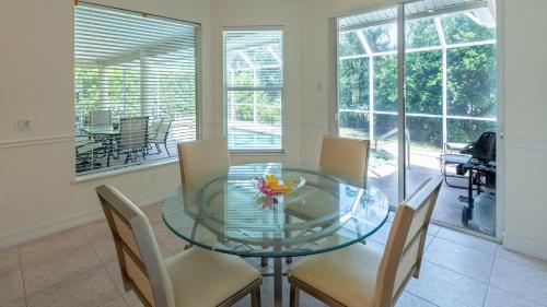 Galeriebild der Unterkunft 69 Tahiti Rd in Marco Island
