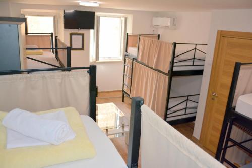 Montenegro Backpackers Home Budva photo 2