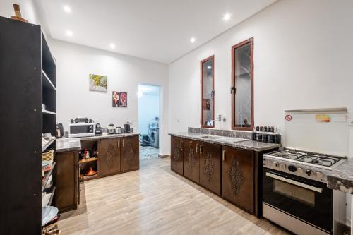 Η κουζίνα ή μικρή κουζίνα στο Villa Olive