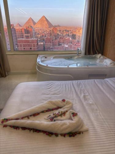 Lotus Pyramids & Jacuzzi