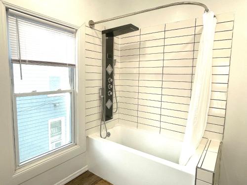 Bilik mandi di Brooklyn stay! apartment