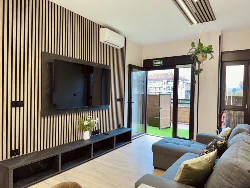 Flower Deluxe Alojamiento Completo con Jardin 6082