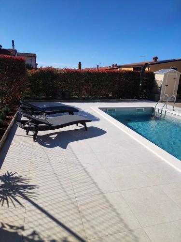 Villa Mona-Haus mit Privatpool in Novigrad mit Meerblick, privatem Parkplatz und Wallbox