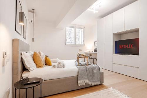 Suite CityLife 6 Guests - XL Living and 2 Baths