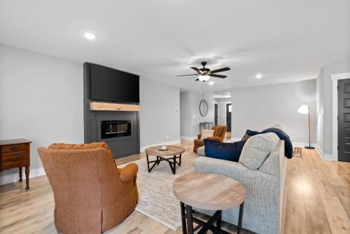 Fotografie z fotogalerie ubytování John's Place (1365 Isaiah Drive) v destinaci Oak Grove