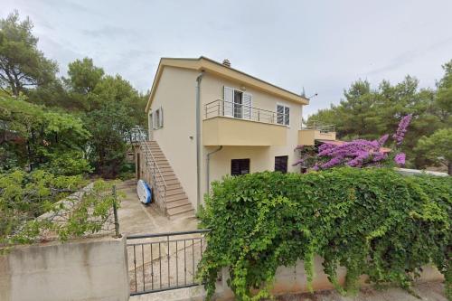 Apartments by the sea Cove Osibova, Brac - 23774