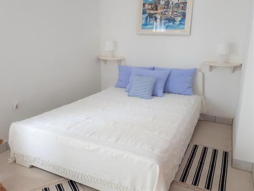 Apartments with parking space Baska, Krk - 24201