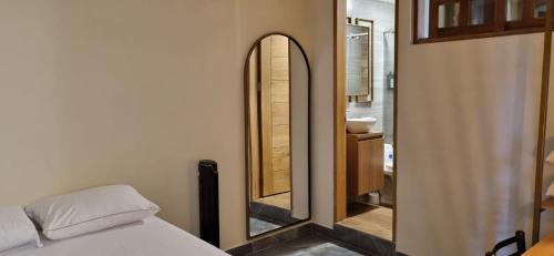 Ein Bett oder Betten in einem Zimmer der Unterkunft Hotel RUTA365
