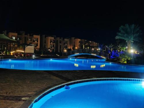 Bassein majutusasutuses شالية ارضي بحديقة خاصة في بلو باي ٱسيا السخنة või selle lähedal