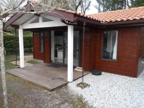 Gallery image of Chalet Confort à Biscarrosse - 6 Pers. - FR-1-319-594 in Biscarrosse
