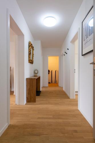 Gemini Zurich Apartment 5A - Downtown 2-BR Deluxe Loft Apt