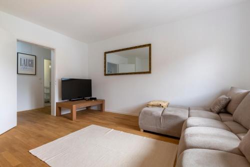 Gemini Zurich Apartment 5A - Downtown 2-BR Deluxe Loft Apt