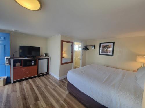 Days Inn by Wyndham - Cape Codにあるベッド