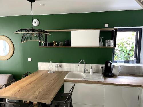 Photo de la galerie de l'établissement Maison de village entièrement rénovée proche Clisson et PuyduFou, à Saint-Crespin-sur-Moine