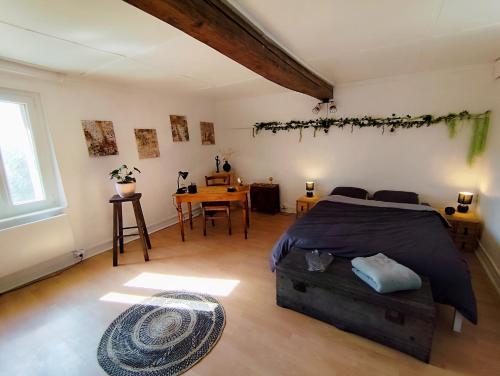 Postel nebo postele na pokoji v ubytování Maison au calme proche A4 Disney Petit déjeuner possible