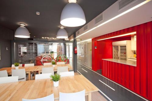 Sant Jordi Hostels Gracia