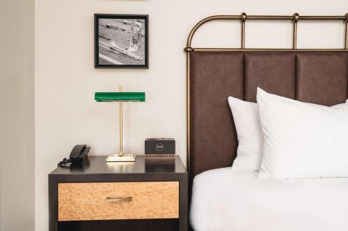 Origin Baton Rouge, a Wyndham Hotelにあるベッド
