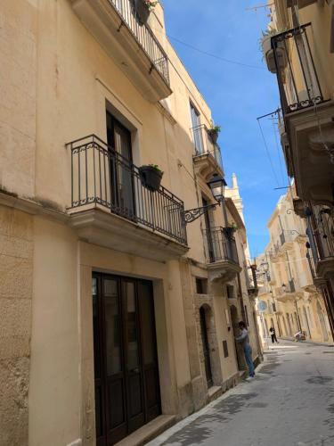 El edificio en el que está el bed and breakfast