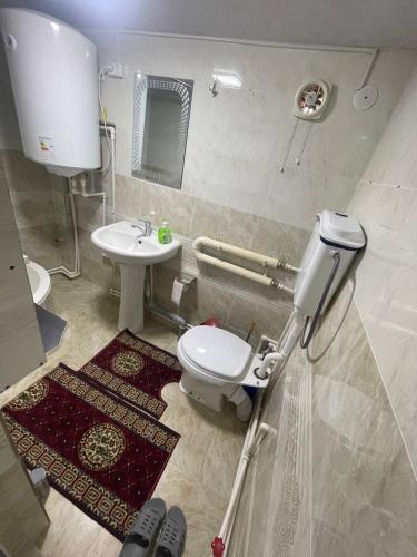 Koupelna v ubytování Orzu Guest House
