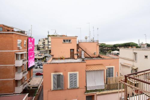 Aurelius Design Loft - Metro Cornelia